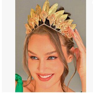 Gold Leaf Crown